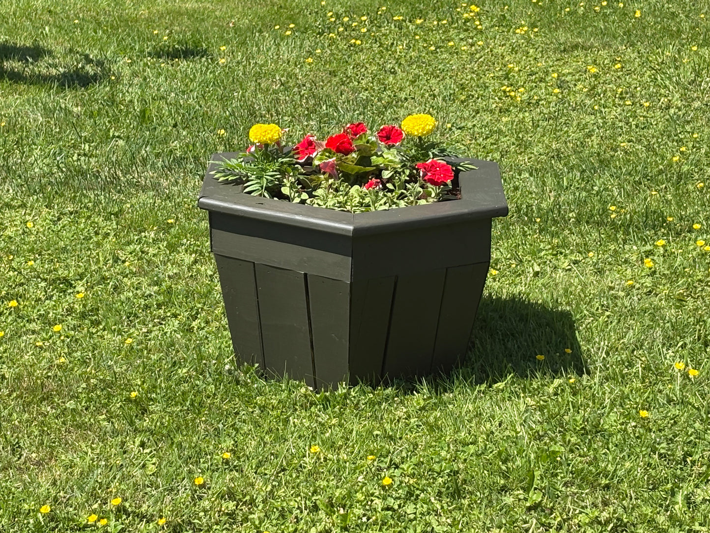 Hexagon Cedar Planter Plans – DIY Wooden Outdoor Flower Planter PDF