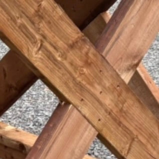 Cross brace joint detail on wooden IBC tote stand