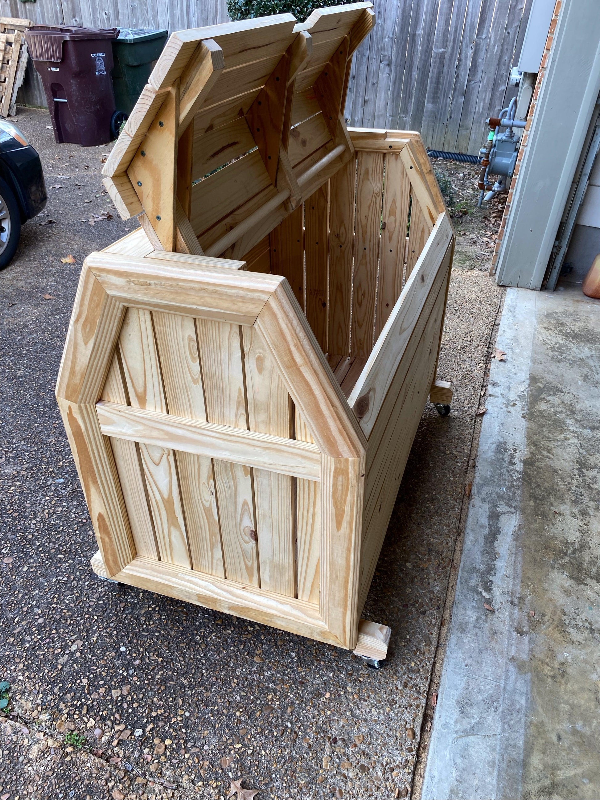 Chest Style Storage Bin Plan - Randy Designs